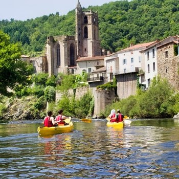 canoeing on the Dordogne River
