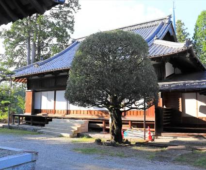photo of Manpakuan Eishoji